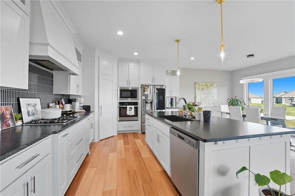 1916 NE Park Ridge Drive — photo 15
