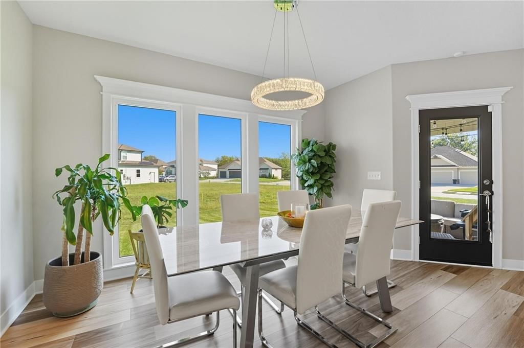 1916 NE Park Ridge Drive — photo 20