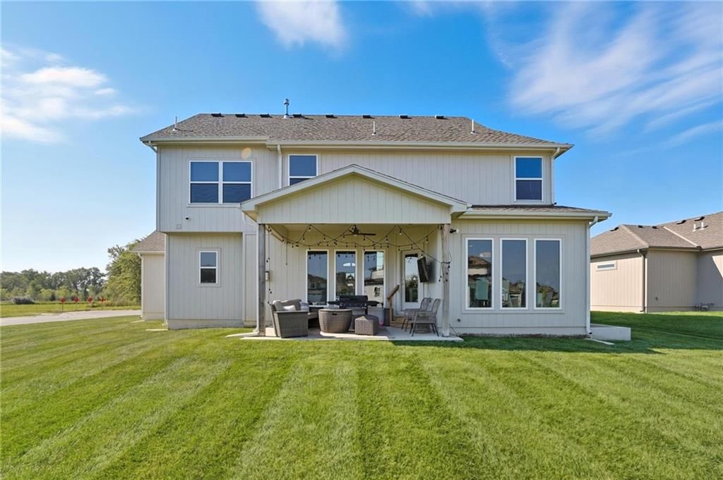 1916 NE Park Ridge Drive — photo 45
