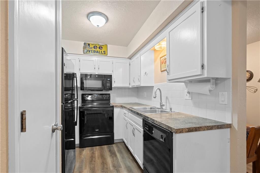 1419 E MART WAY Circle — photo 11