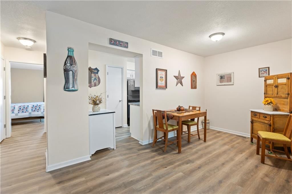 1419 E MART WAY Circle — photo 9