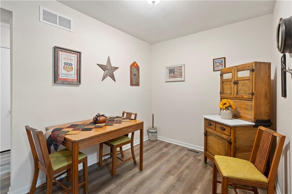 1419 E MART WAY Circle — photo 10