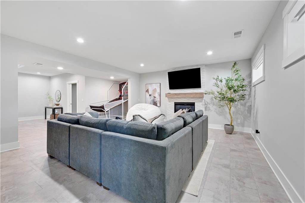4003 W 156th Terrace — photo 36