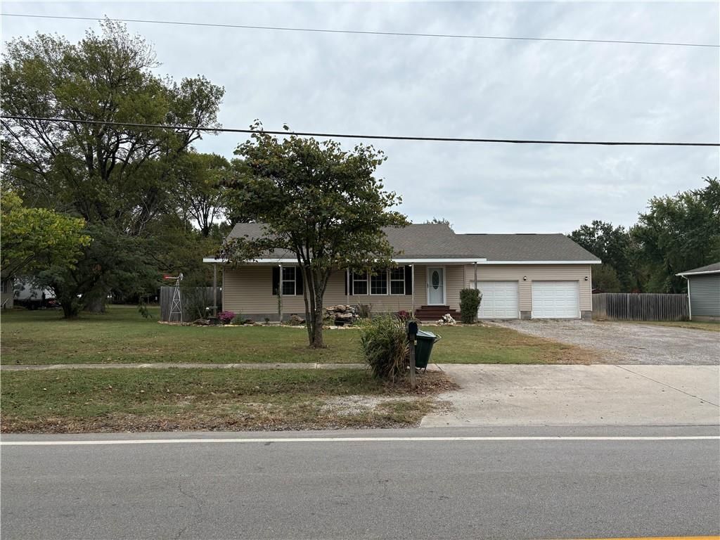206 S Broadway Street — photo 1