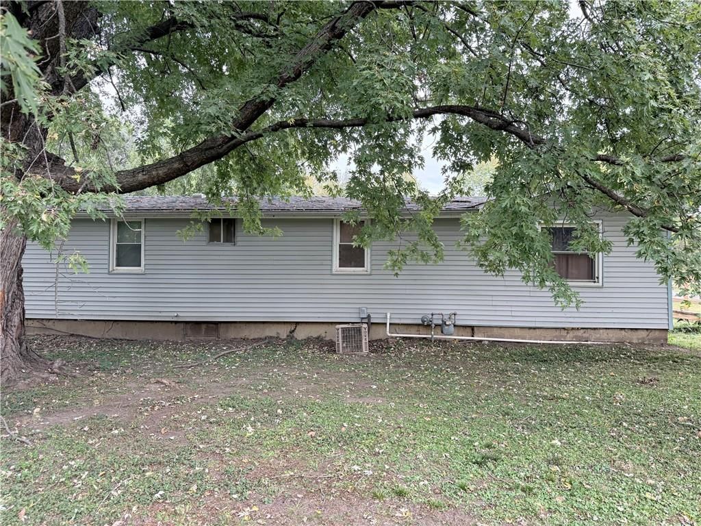 927 E Walton Street — photo 4