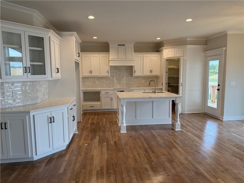 1011 Poplar Lane — photo 4