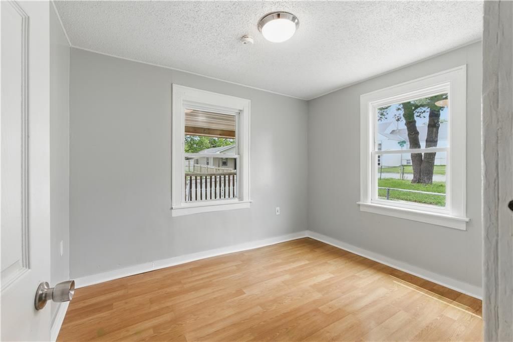 814 S Saville Avenue — photo 12