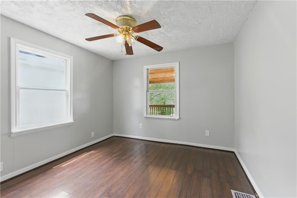 814 S Saville Avenue — photo 13