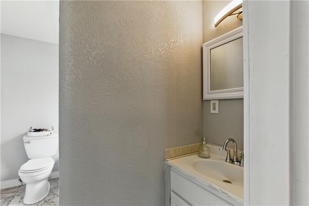 814 S Saville Avenue — photo 15