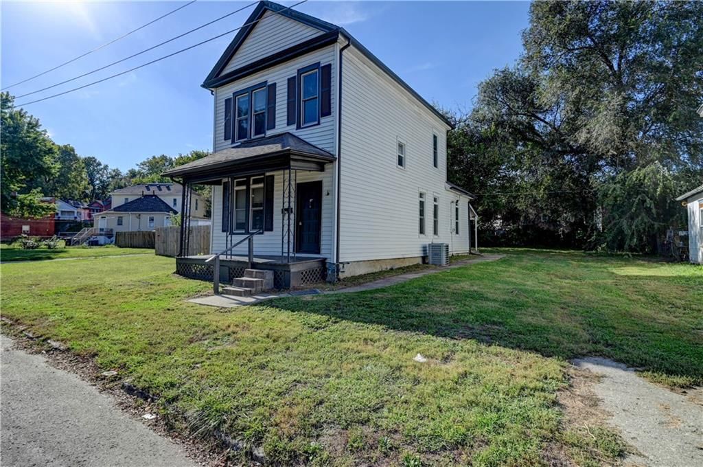 1526 Savannah Street — photo 2