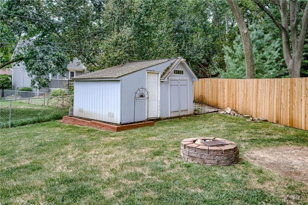 10613 W 98th Terrace — photo 35