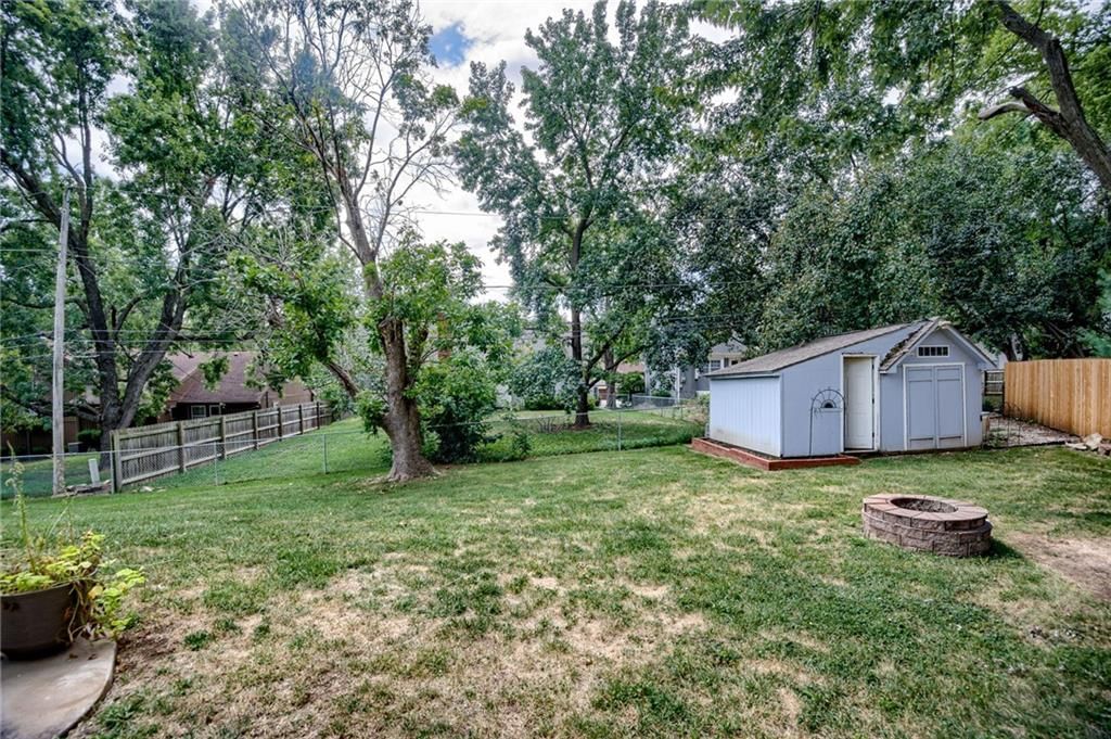 10613 W 98th Terrace — photo 36
