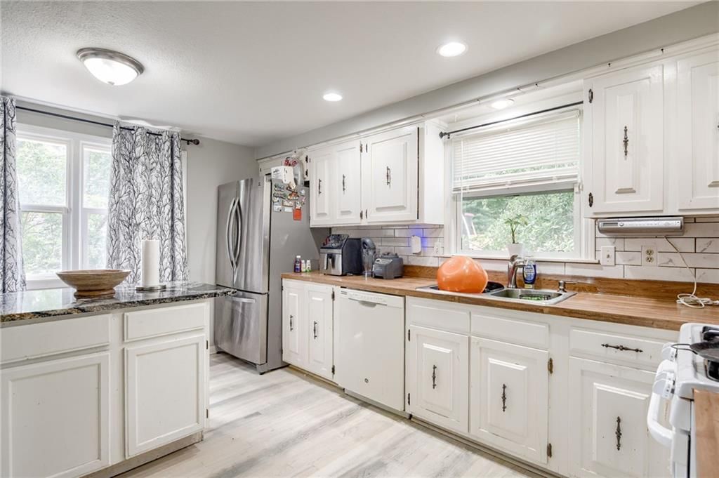 10613 W 98th Terrace — photo 9