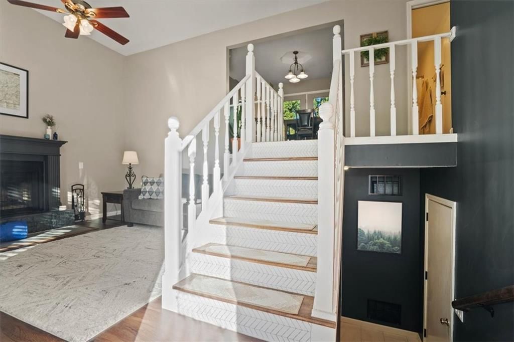15704 W 126th Terrace — photo 3