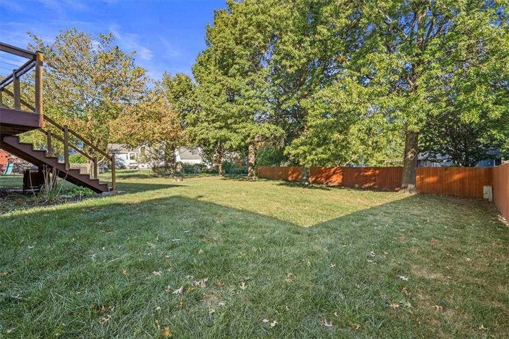 15704 W 126th Terrace — photo 27