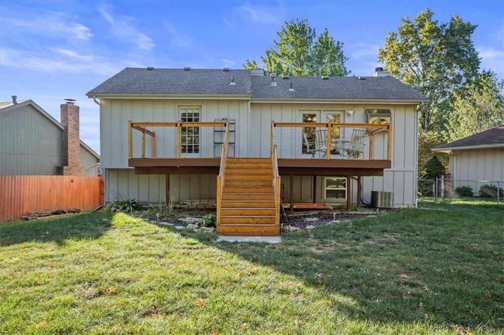 15704 W 126th Terrace — photo 32