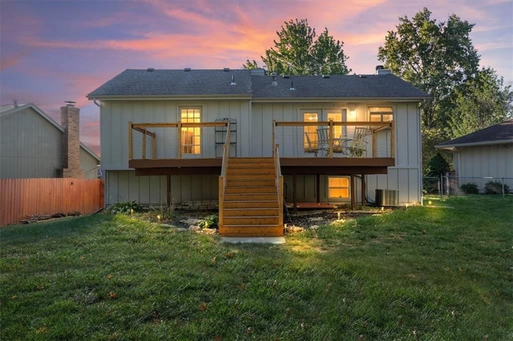 15704 W 126th Terrace — photo 33