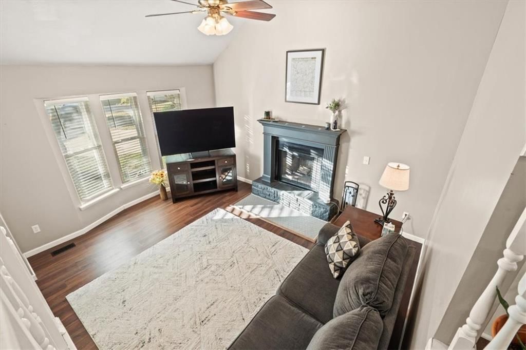 15704 W 126th Terrace — photo 7
