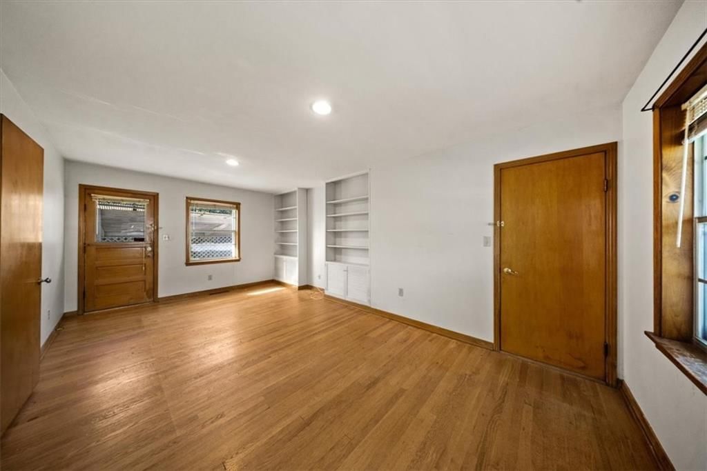 10120 Nall Avenue — photo 21