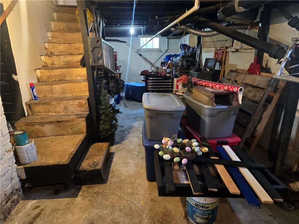 911 E Peoria Street — photo 32