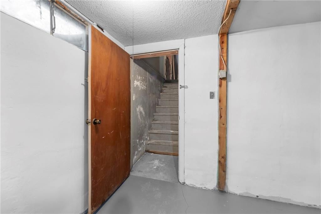 206 Evans Street — photo 32
