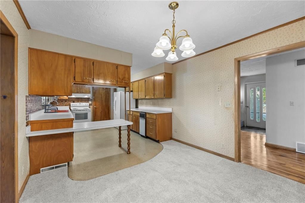 206 Evans Street — photo 7