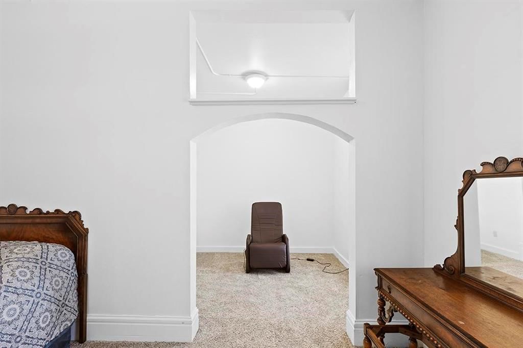 127 E Cherry Street — photo 25
