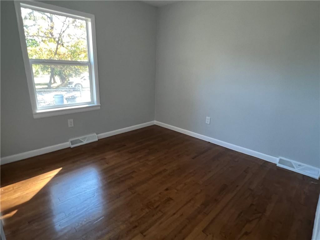 404 Lincoln Street — photo 12