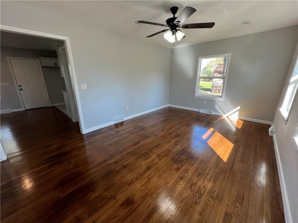 404 Lincoln Street — photo 7