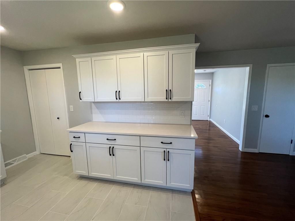 404 Lincoln Street — photo 9