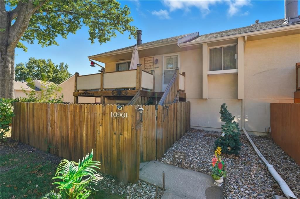 10901 Gillette Street — photo 2