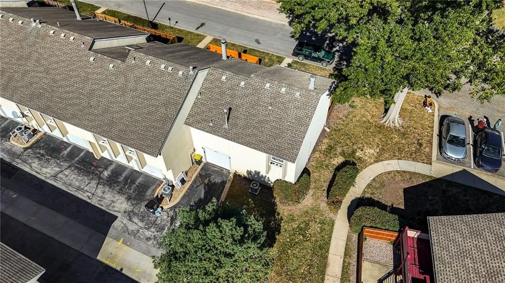 10901 Gillette Street — photo 3