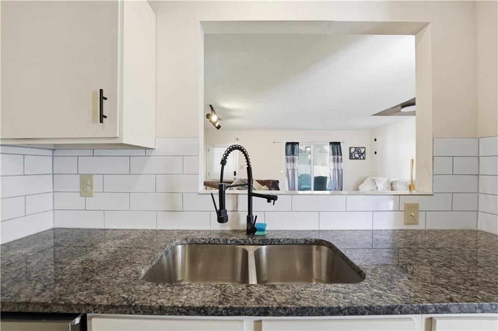 10901 Gillette Street — photo 8