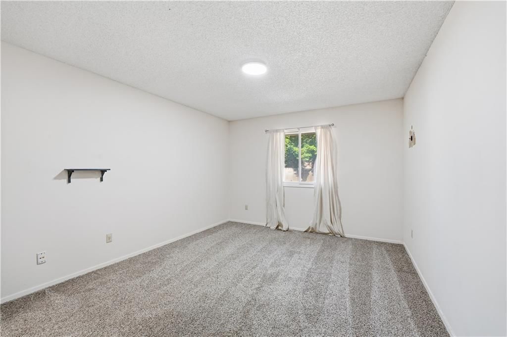 10901 Gillette Street — photo 9
