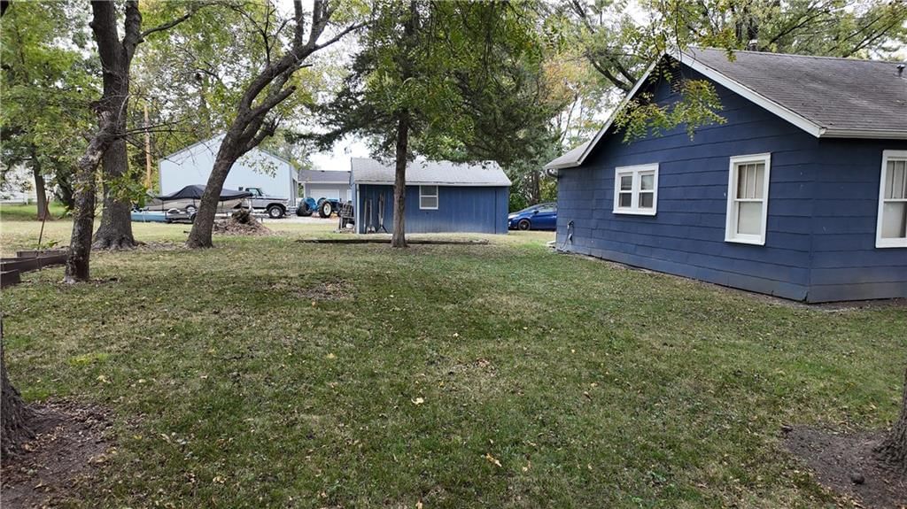 104 S Iowa Street — photo 8