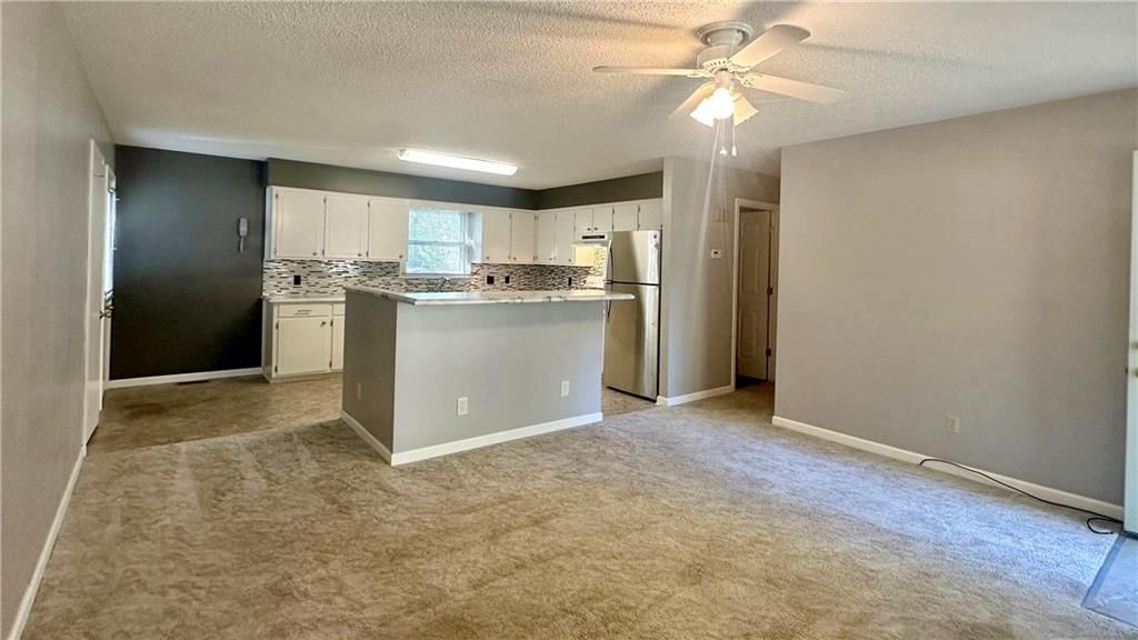 322 S Willow Street — photo 6