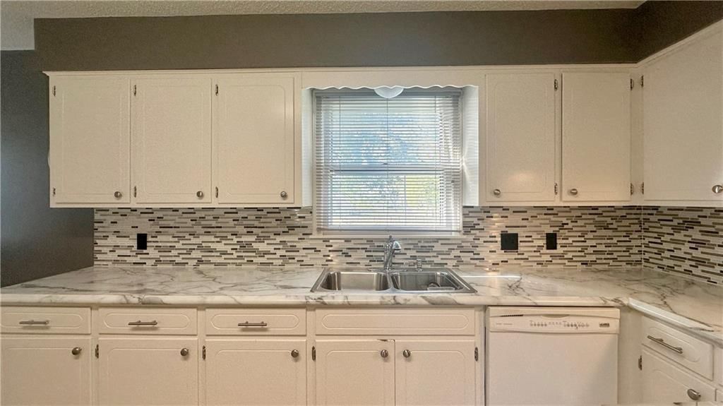 322 S Willow Street — photo 10