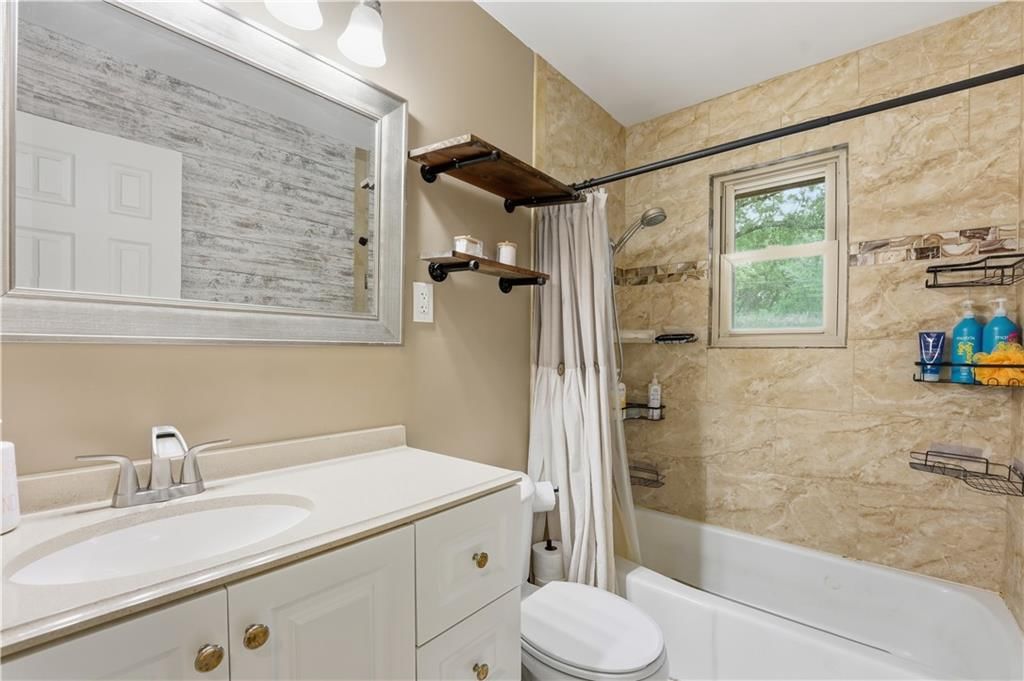 5673 N Tullis Avenue — photo 24