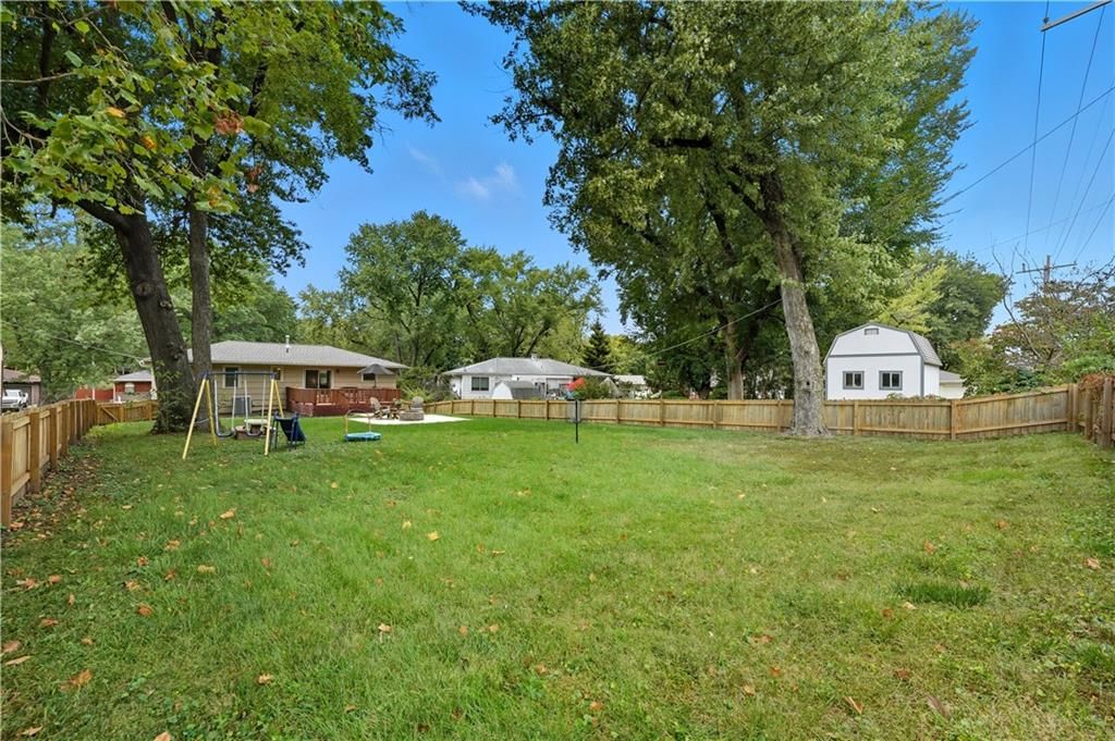 5673 N Tullis Avenue — photo 30