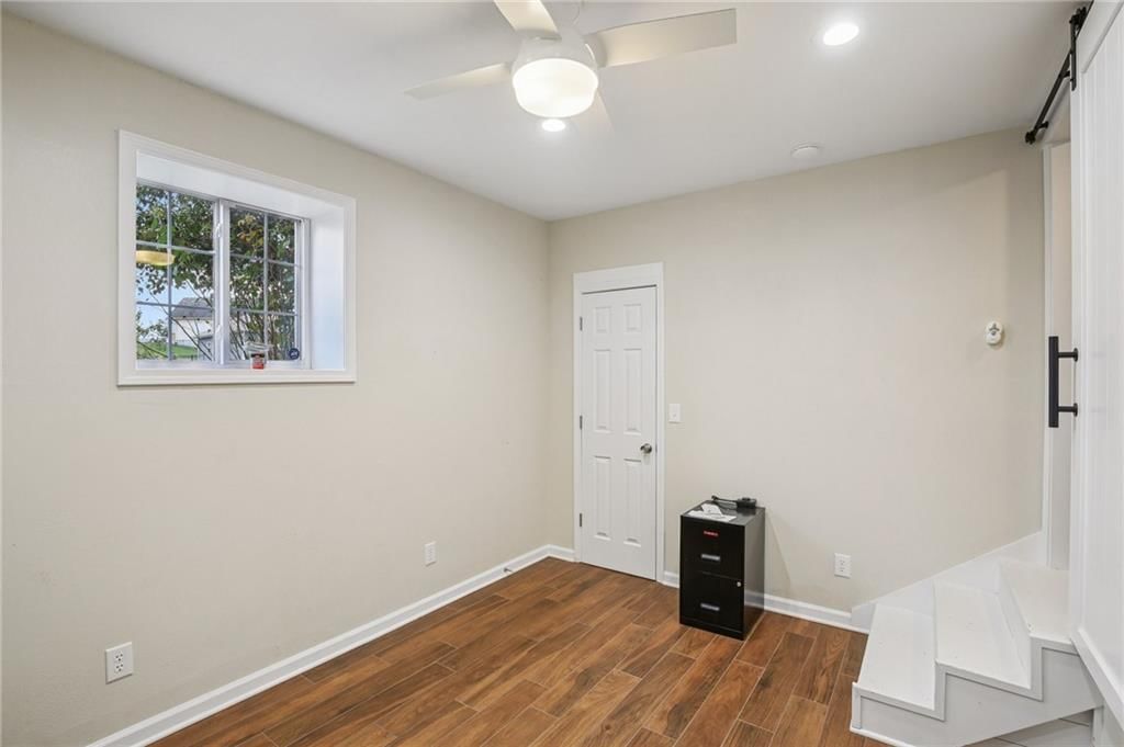 1253 Vivian Drive — photo 16