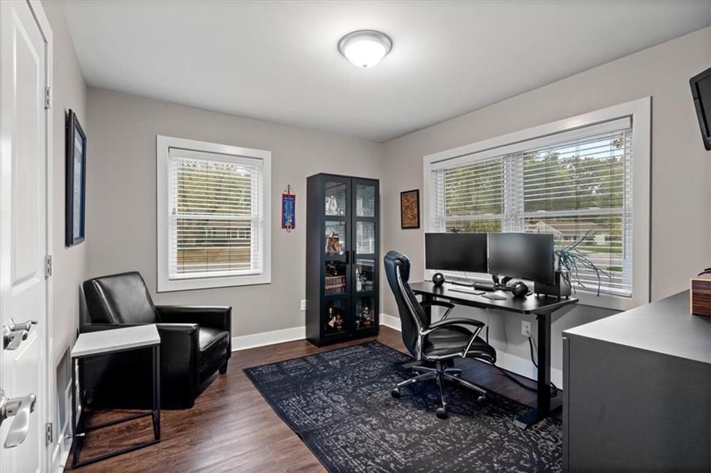 2400 W 77th Street — photo 15