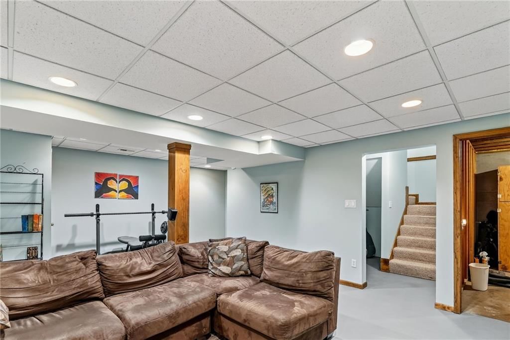 716 White Oak Lane — photo 34