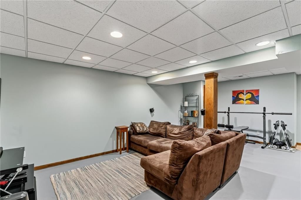 716 White Oak Lane — photo 35