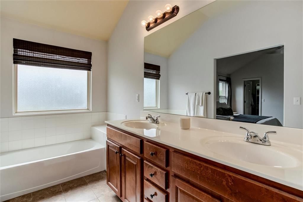 20913 W 72nd Street — photo 15
