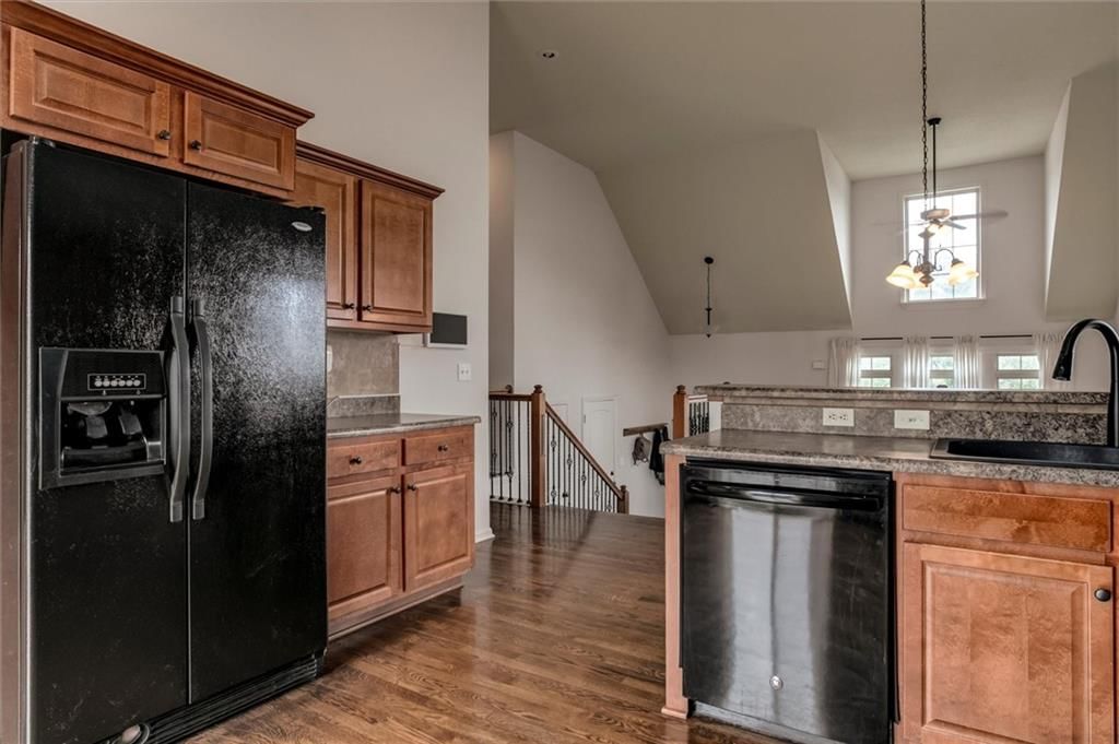 20913 W 72nd Street — photo 10