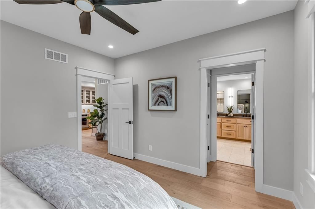 2305 Vermont Street — photo 14