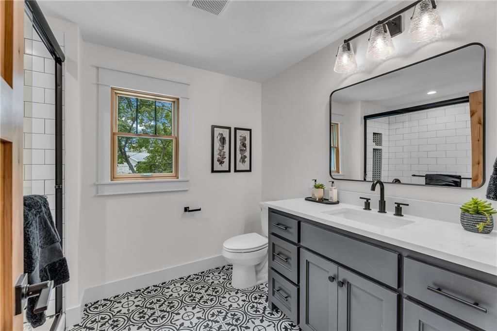 2305 Vermont Street — photo 23