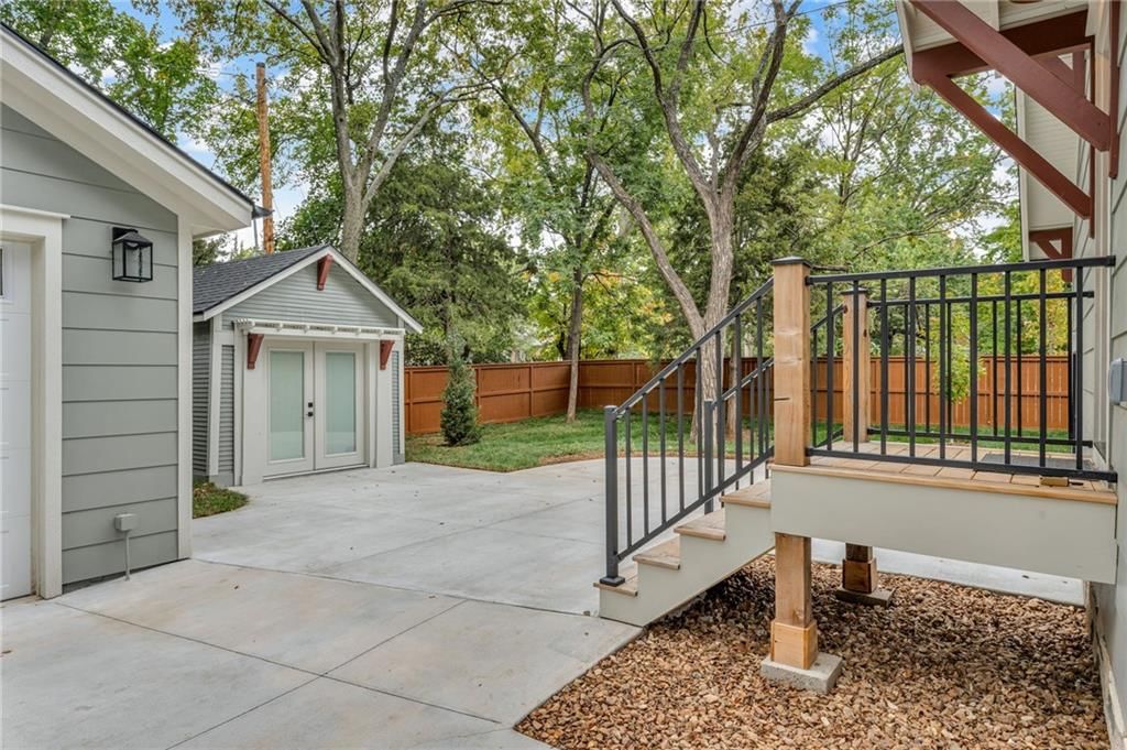 2305 Vermont Street — photo 32