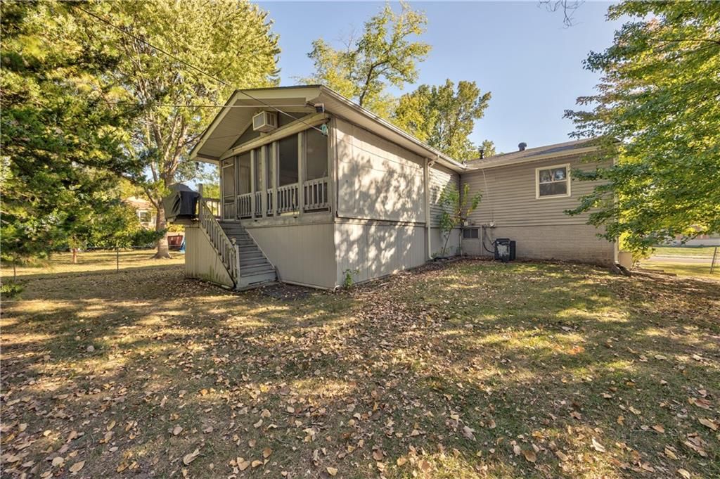 9222 W 101st Street — photo 26