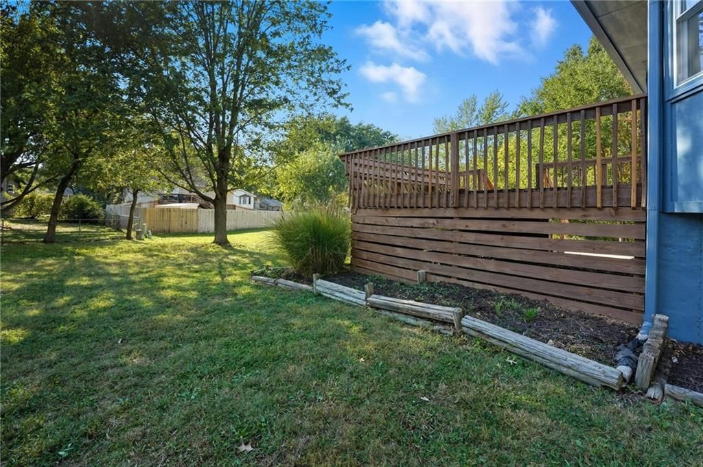 332 SE Jackson Court — photo 22
